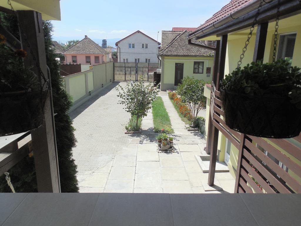 Vila Bel Ami Hotel Selimbar Bilik gambar