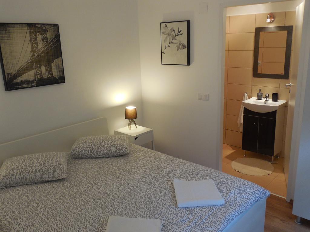 Vila Bel Ami Hotel Selimbar Bilik gambar